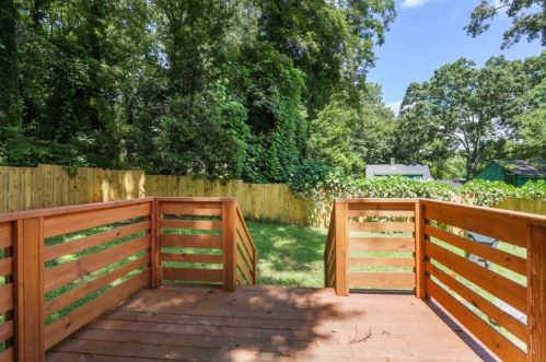 1457 Fulton Ave, Atlanta GA  30344-6926 exterior