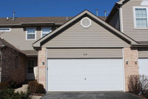2116 Adobe Dr, Addison, IL 60101-1589