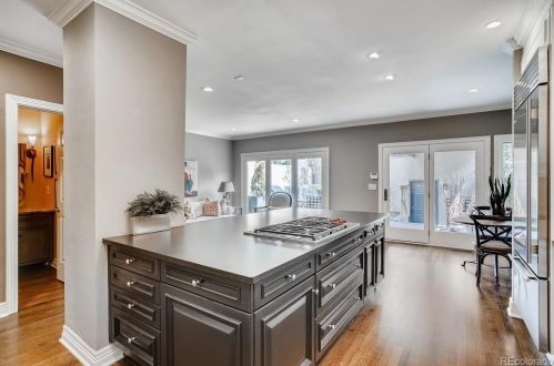230 Adams St, Denver, CO 80206-5214