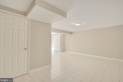 5054 Tibbitt Ln, Springfield VA  22015-1520 exterior