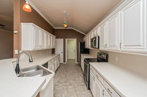 8958 Winding River Dr, Fort Worth TX  76118-7753 exterior