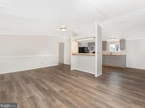 27 Bluegill Dr, Harpers Ferry WV  25425-2507 exterior