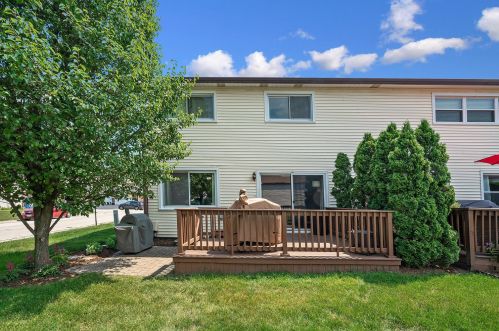 6828 Winston Dr, Tinley Park, IL 60477-1772