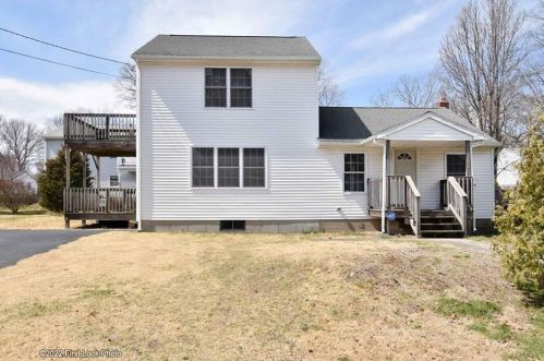 63 Yates Ave, Warwick, RI 02889-8430