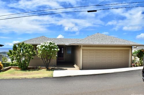 4221 Carnation Pl, Honolulu, HI 96816-3905