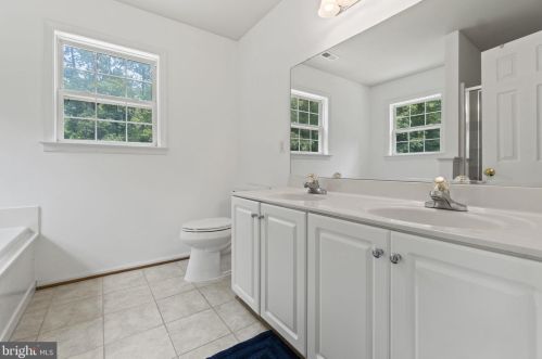 28281 Beech Dr, Rhoadesville VA  22542-9094 exterior