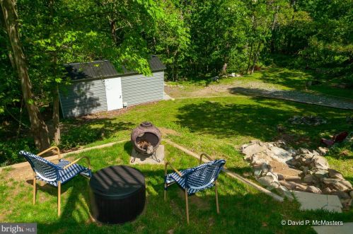 423 Shannondale Rd, Harpers Ferry WV 25425-4564 exterior