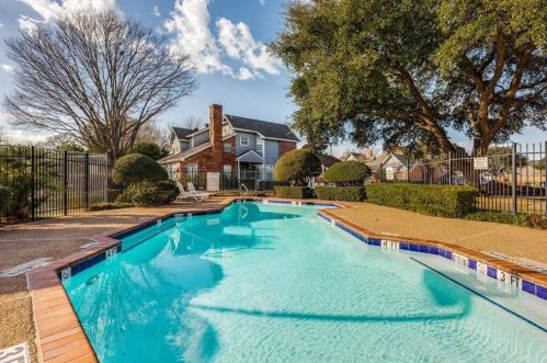 2930 Waterfront Dr, Garland TX  75042-4810 exterior