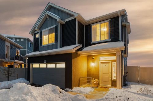 4568 Quemoy St, Aurora CO  80019-6025 exterior