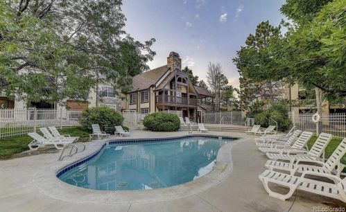 9110 Arbor Cir, Englewood CO  80111-5258 exterior