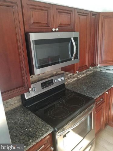 8315 Brookvale Ct, Springfield VA  22153-3838 exterior