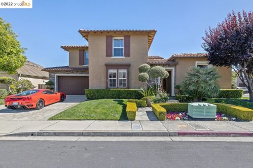 2764 Breaker Ln, Hayward, CA 94545-1347