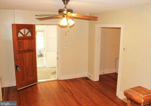 308 Paris Ave, Gloucester, NJ 08030-2527