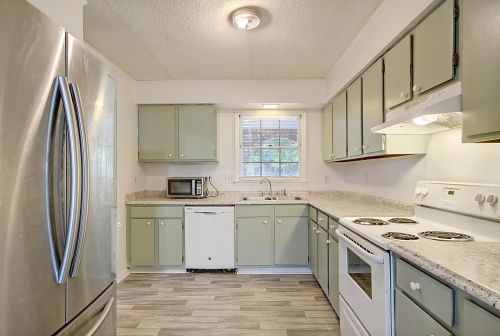 200 Finch St, Ladson SC  29456-4909 exterior