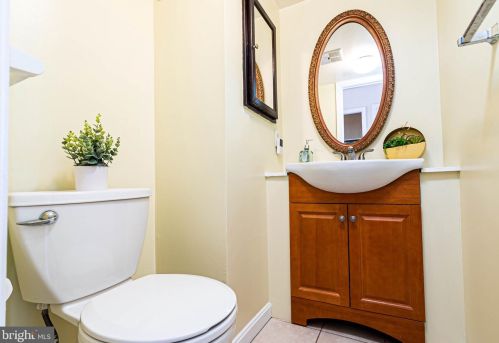 5 Casino Ct, Silver Spring MD 20906-5953 exterior