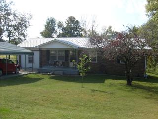 2217 Trotwood Dr, Pulaski, TN 38478-9708