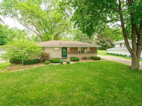 4800 112th St, Minneapolis, MN 55437-3403