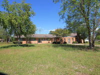 208 Taylor Rd, Alma, GA 31510-3704