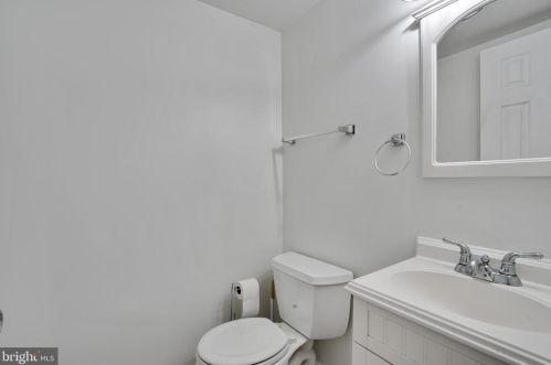 3505 Crag Mews, Woodbridge VA  22193-5314 exterior