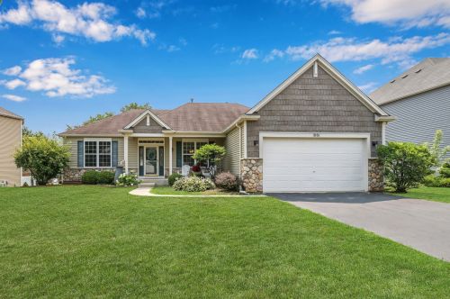 1001 Timber Lake Dr, Antioch, IL 60002-6211