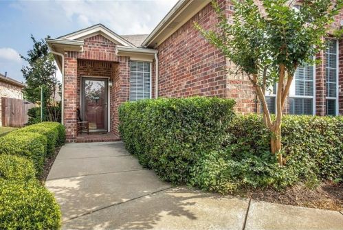 2624 Evening Shade Dr, Fort Worth TX  76131-2089 exterior