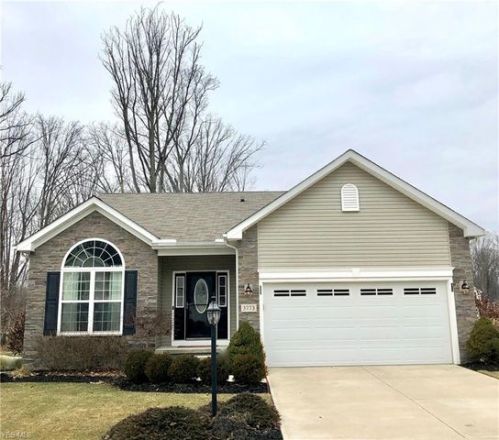 3773 Firethorn Dr, Aurora, OH 44202-5203