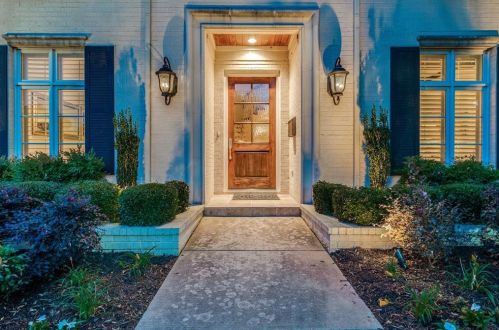 3729 5th St, Fort Worth, TX 76107-2019