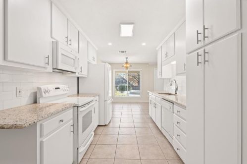 7000 Tumbling Trail Ct, Fort Worth TX  76116 exterior