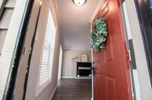 101 Country Park Dr, Smyrna GA  30080-8215 exterior