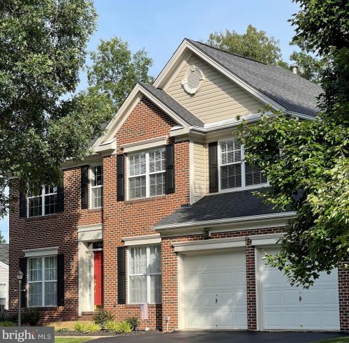 8425 Lippizan Pl, Gainesville, VA 20155-1734