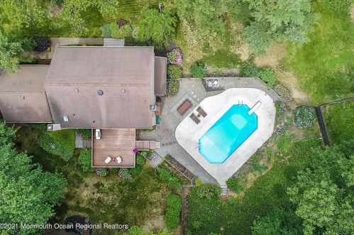 112 University Dr, Lincroft, NJ 07738-1612