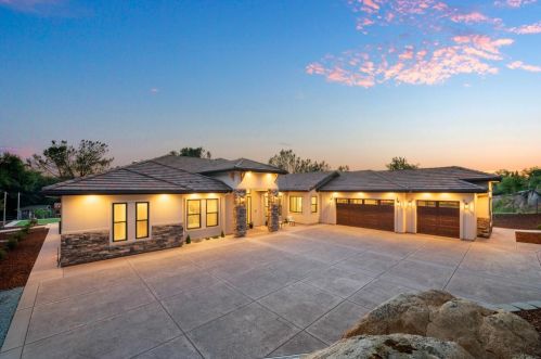 2088 Mceachern Ln, Newcastle, CA 95658-9735