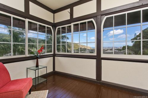 3236 Huelani Dr, Honolulu HI  96822-1233 exterior