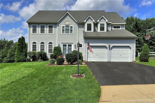 122 Magnolia Rd, Milford, CT 06461-9127