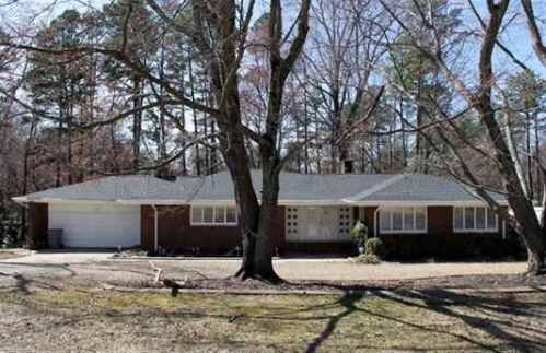 208 Arrowhead Cir, Spartanburg, SC 29301-2808