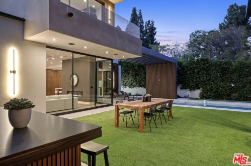 4736 Burnet Ave, Van Nuys CA  91403-2412 exterior