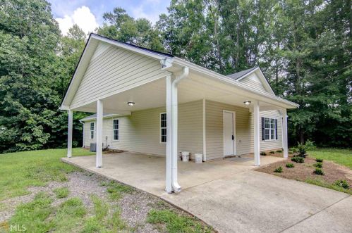 138 Pope Ln, Newnan, GA 30263-8648