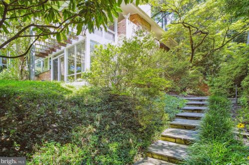 3913 Rickover Rd, Silver Spring, MD 20902-2329