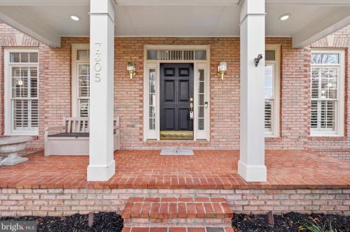 7305 Laurel Creek Ct, Springfield VA  22150-4912 exterior