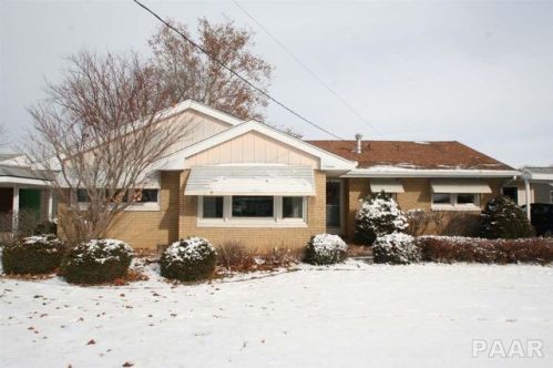 16 Cape Ct, Pekin, IL 61554-5115