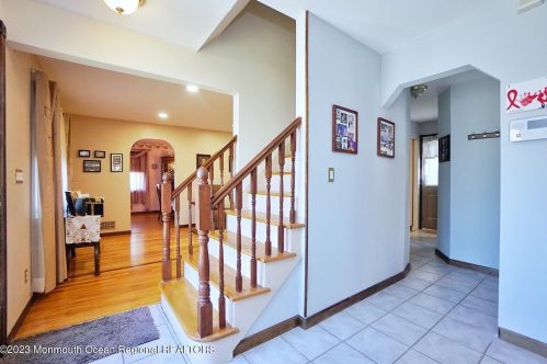 16 Colby Ln, Hazlet, NJ 07730-2306