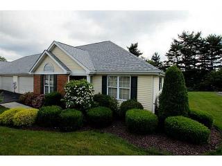 9 Overview Dr, Greensburg, PA 15601-1272