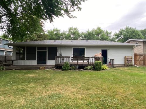 5 Sunnyslope Rd, Morris, MN 56267-1722