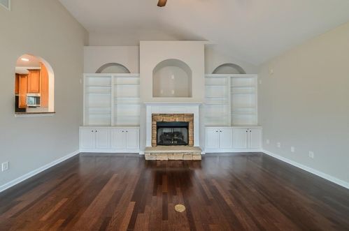 330 Abbey Ct, Holly Springs, GA 30115-4761