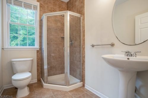 14 Forest Ridge Dr, Hackettstown NJ  07840-4846 exterior