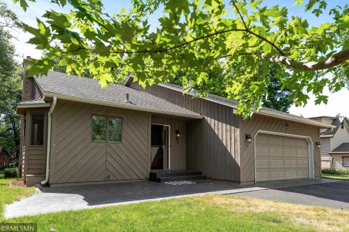 233 Hallam Ave, Saint Paul MN  55115-2096 exterior
