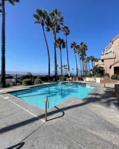 1200 Pacific Coast Hwy, Huntington Beach CA  92648-4849 exterior