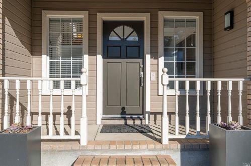 7078 Fellers Ln, Sebastopol, CA 95472-4409