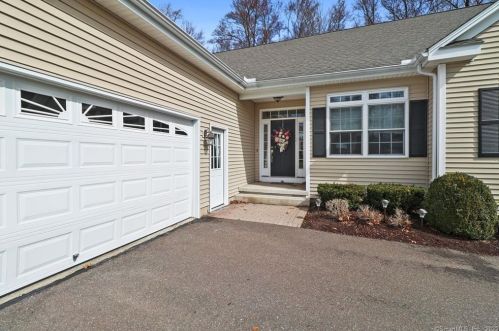 108 Lavender Ln, Wapping, CT 06074-3575