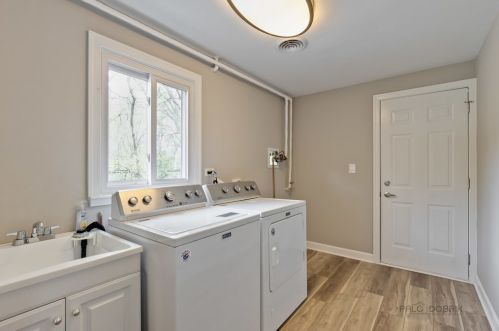 1019 Castlewood Ln, Bannockburn IL  60015-2609 exterior